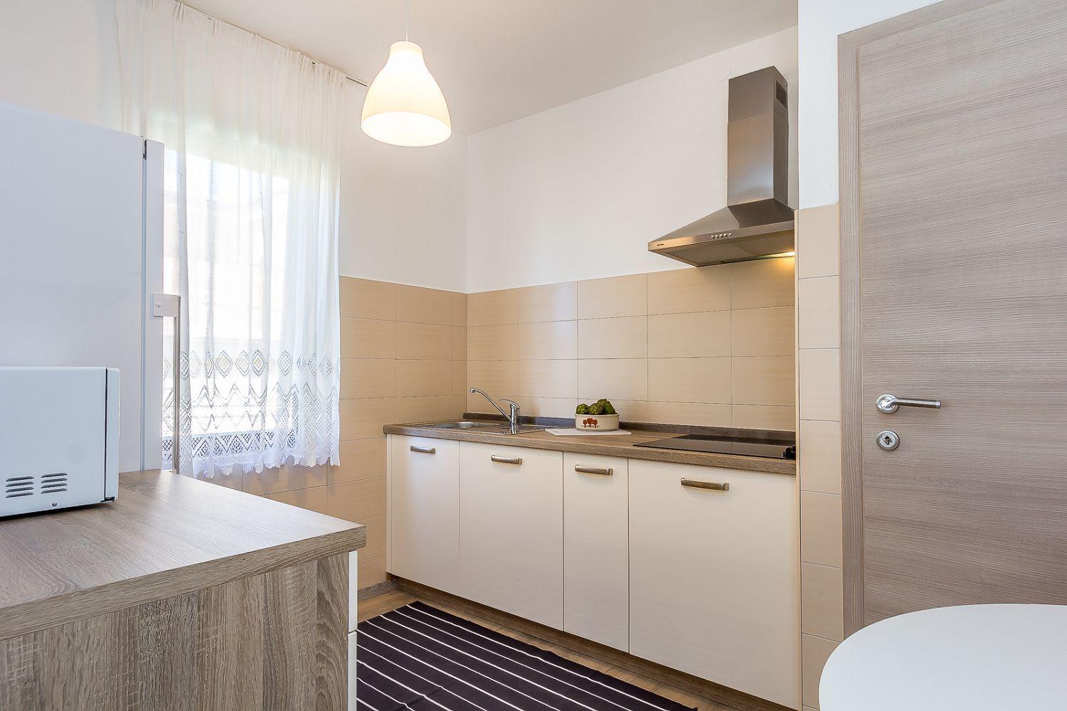 Neu Renovierte Ferienwohnung Mit Klima, Wlan, Terrasse Und Grill Πούλα Εξωτερικό φωτογραφία